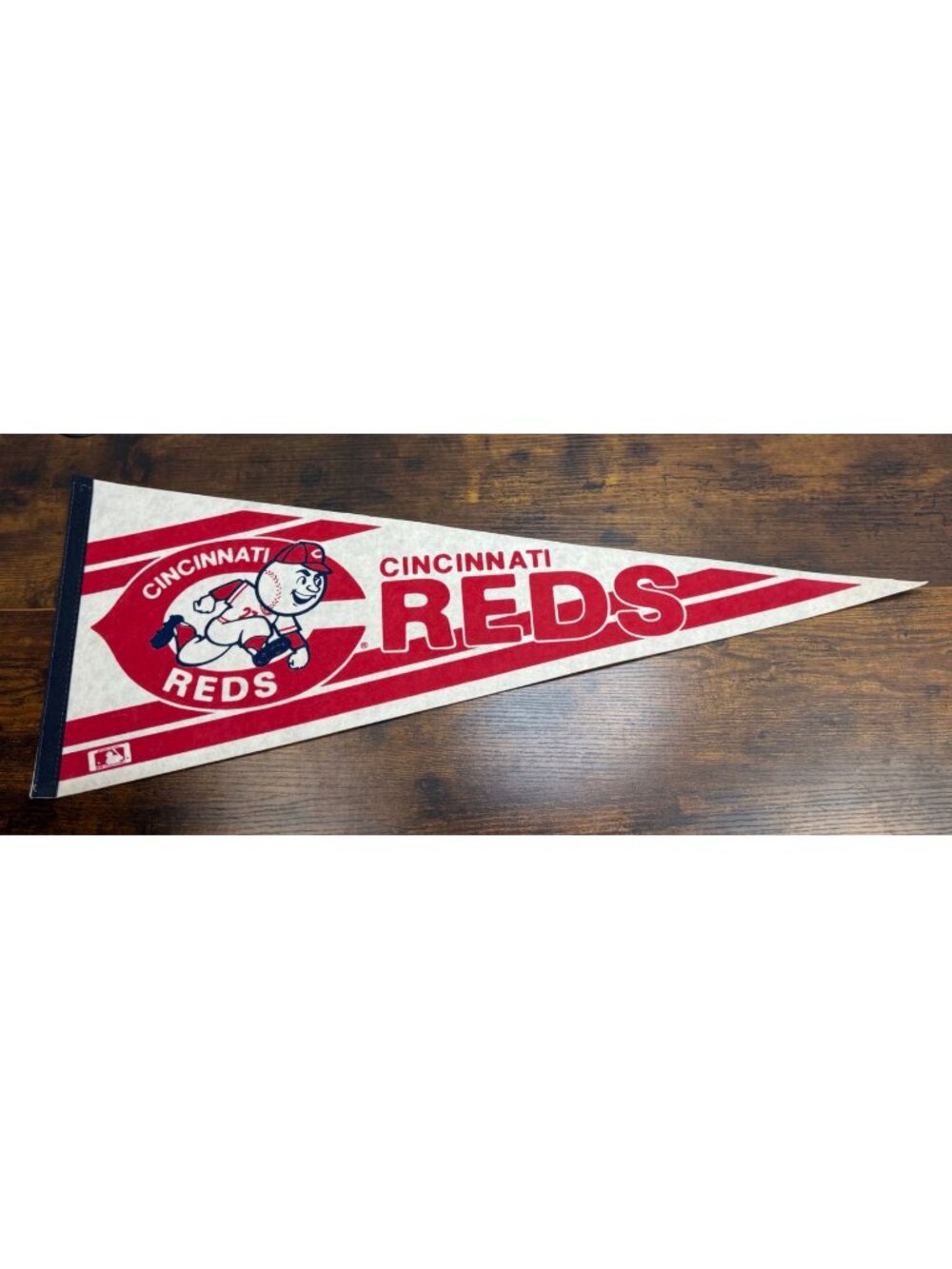Cincinnati Reds Vintage Felt Pennant MLB Baseball Memorabilia 30 inches